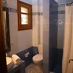 Roes Káto Loutrákion