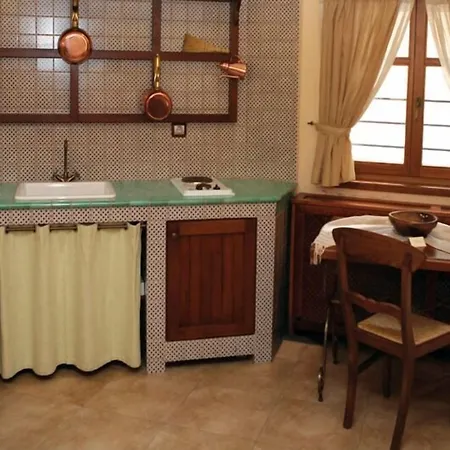Апартхотел Roes 4*