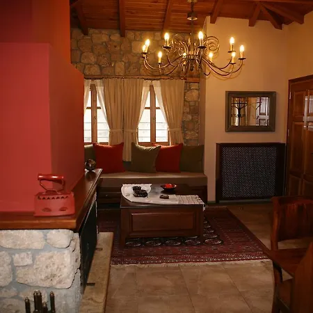 Roes Káto Loutrákion