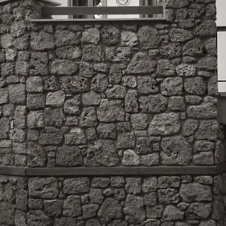 Roes Káto Loutrákion