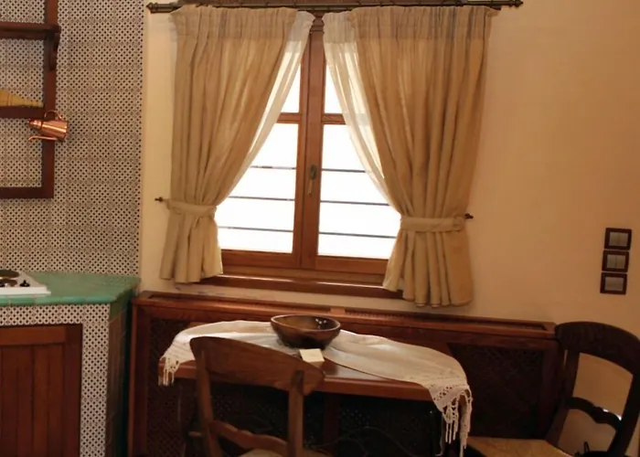 Ξενοδοχείο με διαμερίσματα Roes 4*