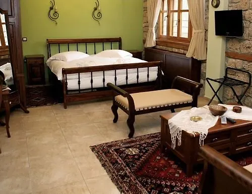 Roes Ξενοδοχείο με διαμερίσματα Káto Loutrákion